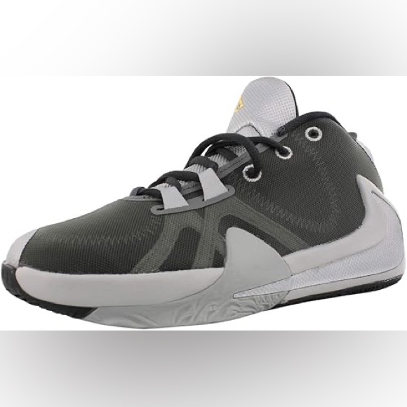 Nike Other - Giannis  Nike zoom sz Various